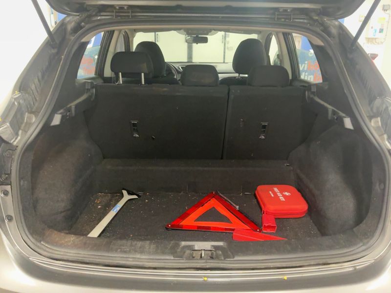 Nissan Qashqai 1.2 Visia 2016 – снимка 15