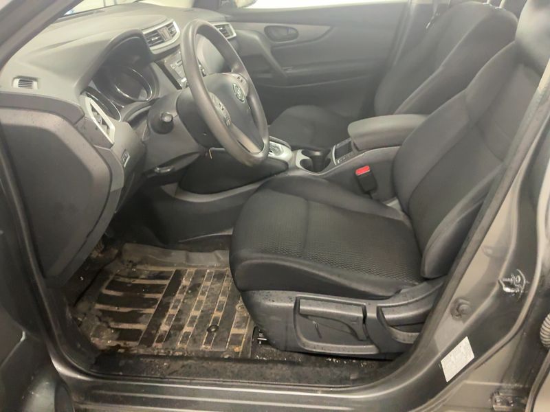 Nissan Qashqai 1.2 Visia 2016 – снимка 16