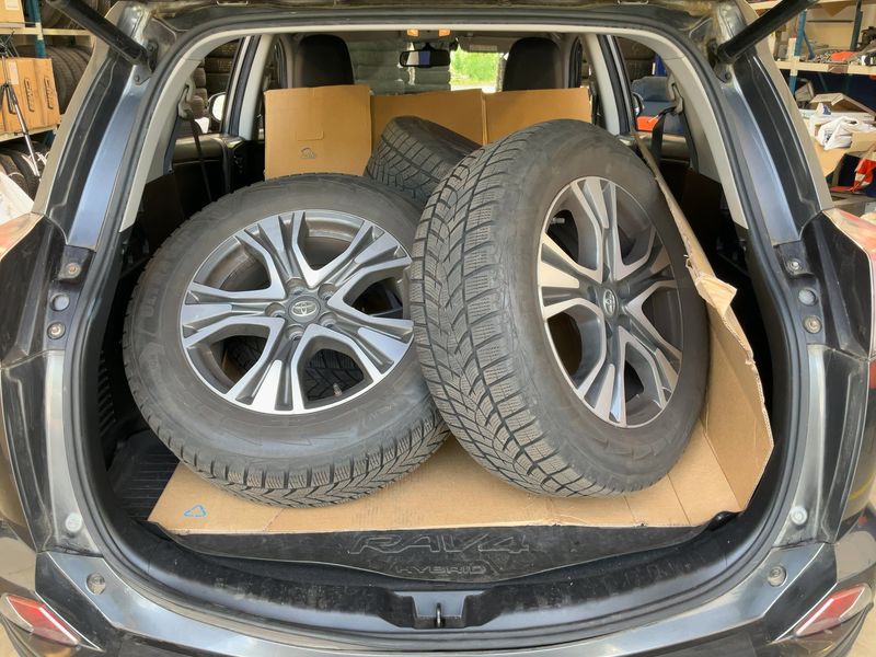 Toyota RAV 4 2.5 Hybrid Executive 2016 – снимка 16