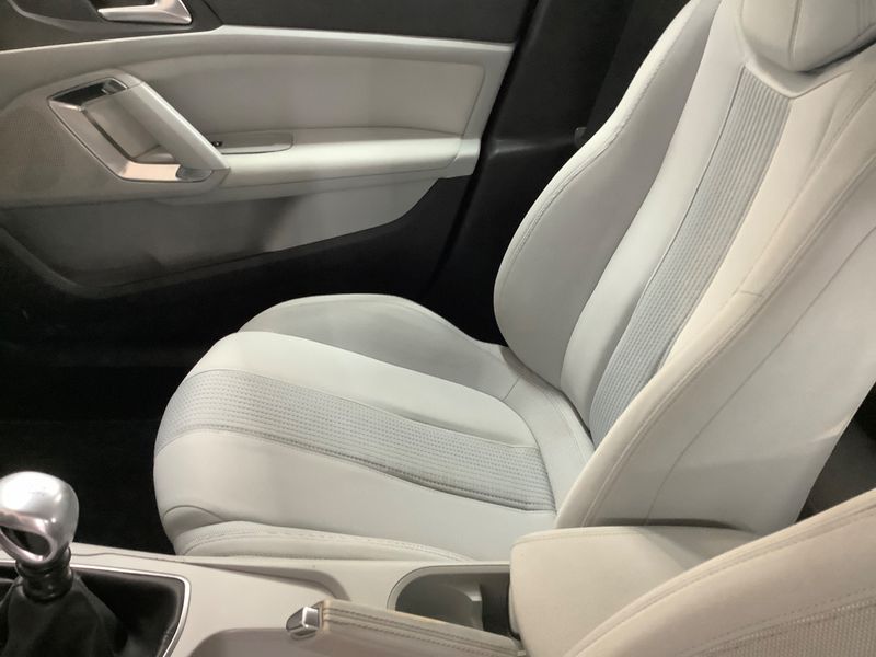 Peugeot 308 1.6 e-HDi Active 2014 – снимка 33