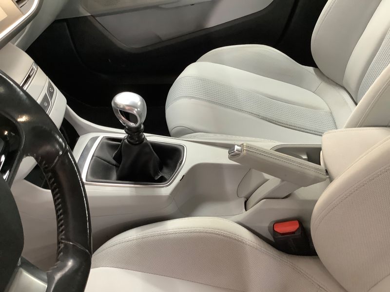 Peugeot 308 1.6 e-HDi Active 2014 – снимка 32