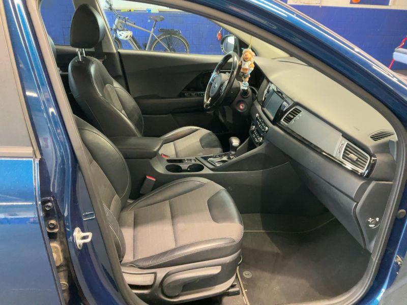 Kia Niro 1.6 Hybrid Vision 2018 – снимка 17