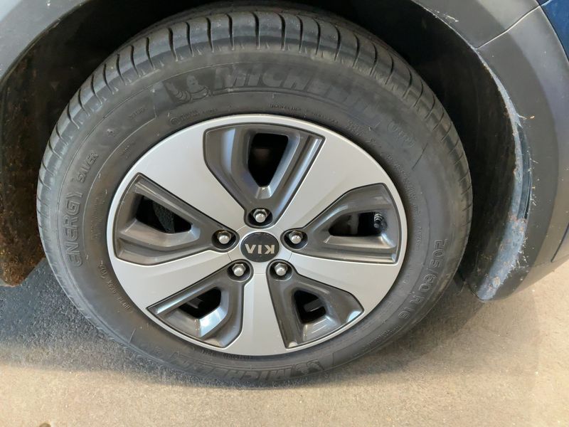 Kia Niro 1.6 Hybrid Vision 2018 – снимка 11