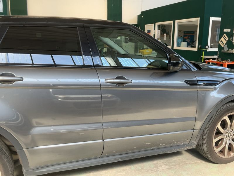 Land Rover Evoque 2.0 Td4 SE Dynamic 2017 – снимка 10