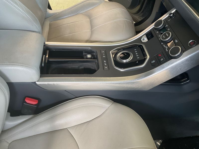 Land Rover Evoque 2.0 Td4 SE Dynamic 2017 – снимка 27