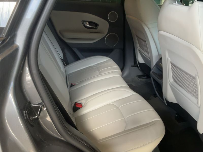 Land Rover Evoque 2.0 Td4 SE Dynamic 2017 – снимка 19