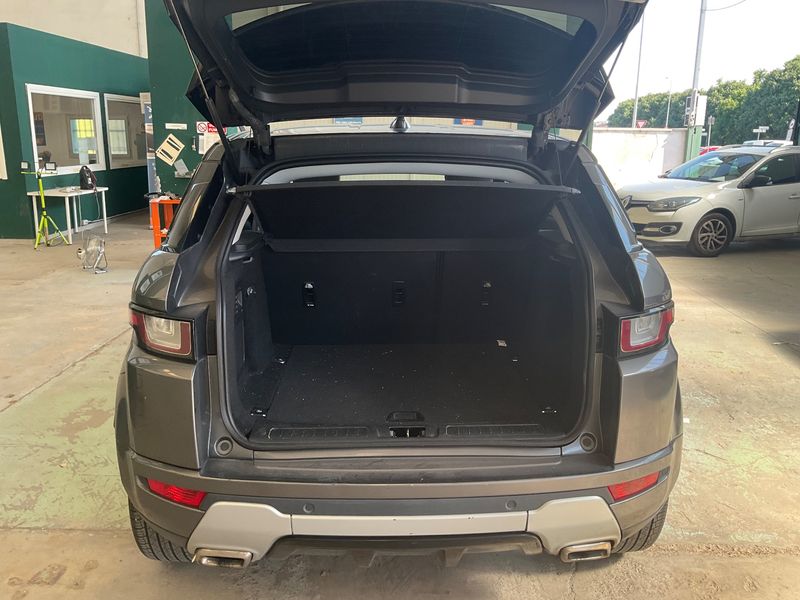 Land Rover Evoque 2.0 Td4 SE Dynamic 2017 – снимка 15