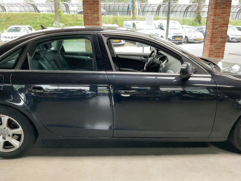 Audi A4 2.0 TDIe Attraction 2011 – снимка 7