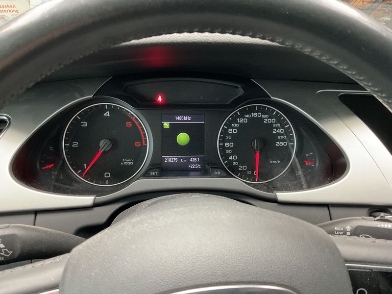 Audi A4 2.0 TDIe Attraction 2011 – снимка 13