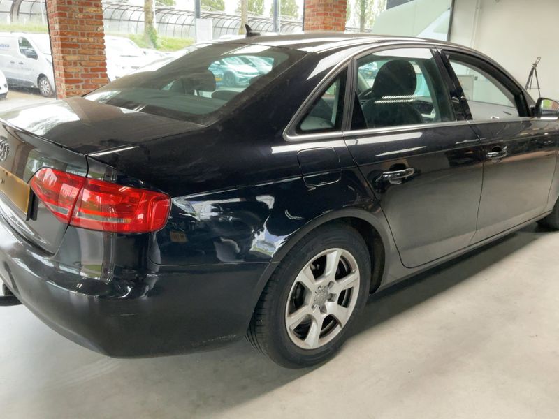 Audi A4 2.0 TDIe Attraction 2011 – снимка 6