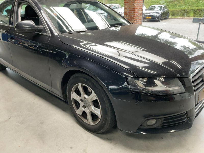 Audi A4 2.0 TDIe Attraction 2011 – снимка 8