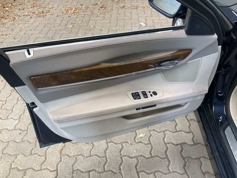 BMW 7er 750i 2010 – снимка 21