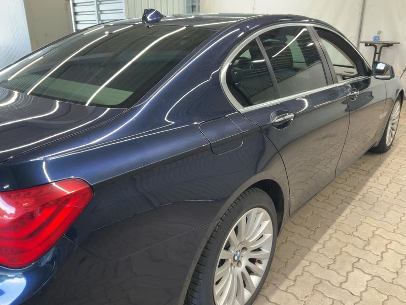 BMW 7er 750i 2010 – снимка 8