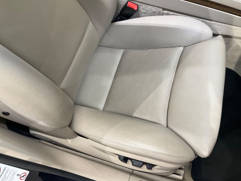 BMW 7er 750i 2010 – снимка 28