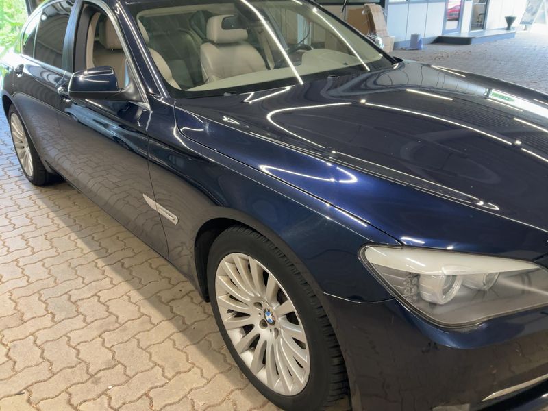 BMW 7er 750i 2010 – снимка 12