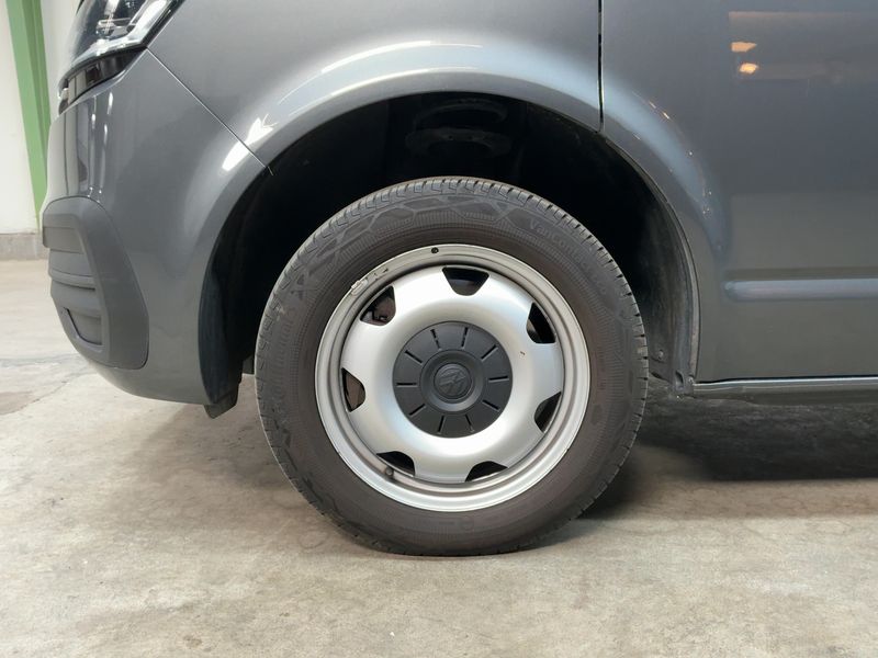 Volkswagen T6 Kombi 2.0 TDI lang FWD 2020 – снимка 3