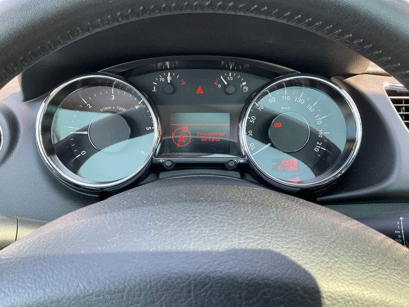 Peugeot 3008 1.6 Blue-HDi Allure 2015 – снимка 19