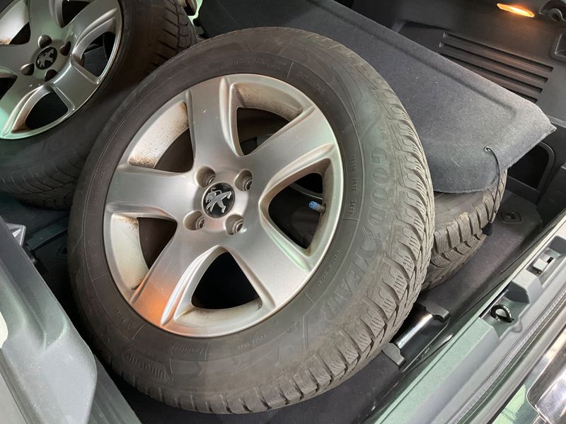 Peugeot 3008 1.6 Blue-HDi Allure 2015 – снимка 15