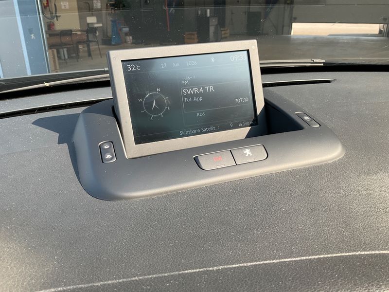 Peugeot 3008 1.6 Blue-HDi 2015 – снимка 30