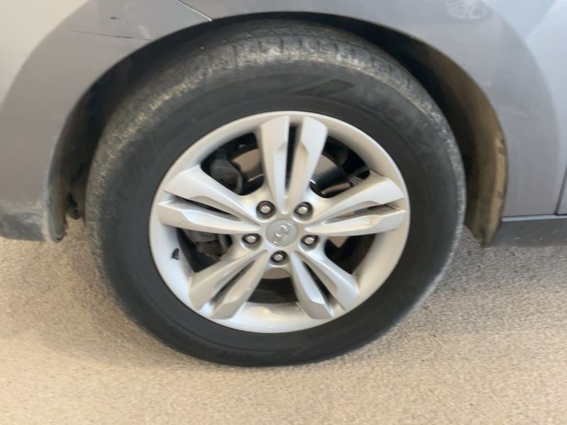 Hyundai ix35 1.7 CRDi Comfort 2WD 2013 – снимка 3