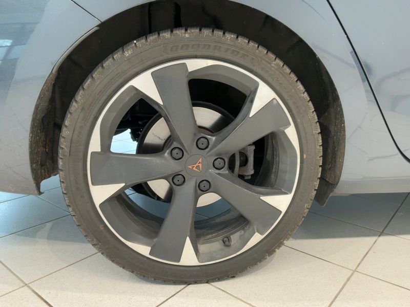 Cupra Leon 2.0 TSI 2024 – снимка 9