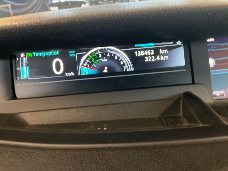 Renault Scenic 1.2 TCe Energy BOSE Edition 2015 – снимка 4