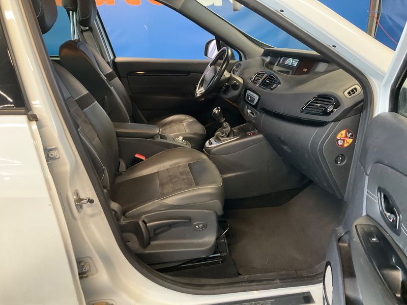 Renault Scenic 1.2 TCe Energy BOSE Edition 2015 – снимка 3
