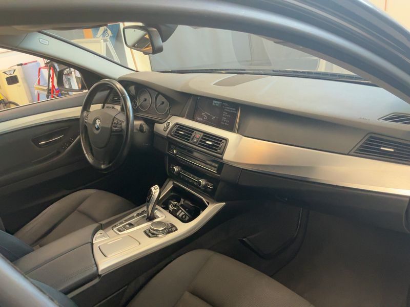 BMW 5er 530d xDrive 2016 – снимка 12