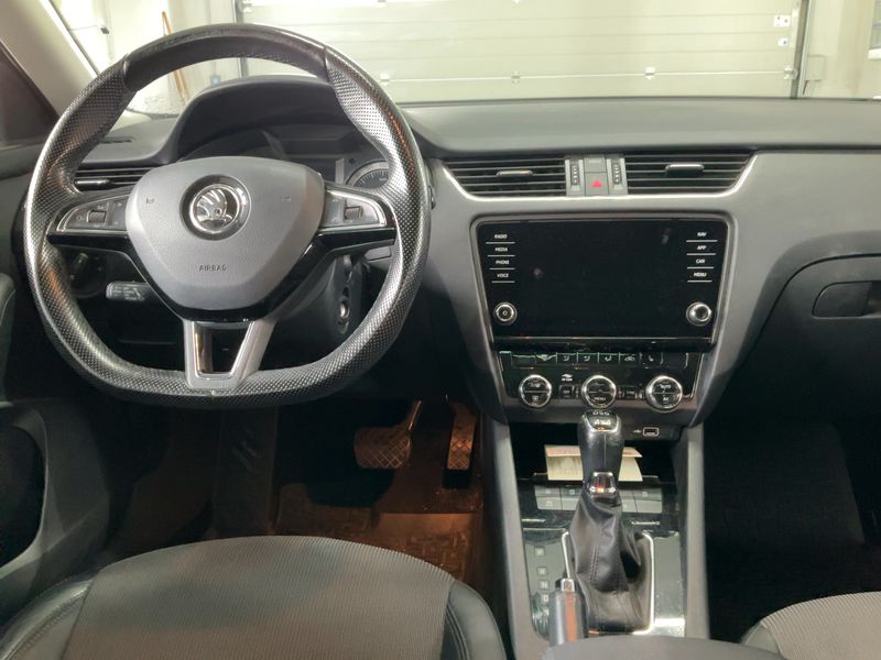 Skoda Octavia 2.0 TDI Style 4x4 2018 – снимка 18
