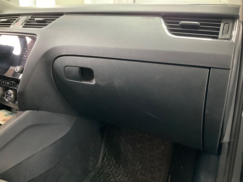 Skoda Octavia 2.0 TDI Style 4x4 2018 – снимка 29