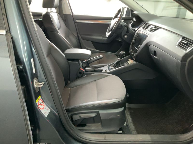 Skoda Octavia 2.0 TDI Style 4x4 2018 – снимка 17