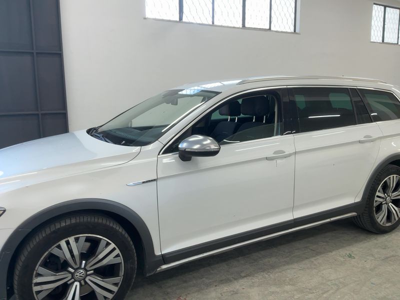 Volkswagen Passat Alltrack 2.0 TDI 4Motion BlueMotion Tech 2016 – снимка 4