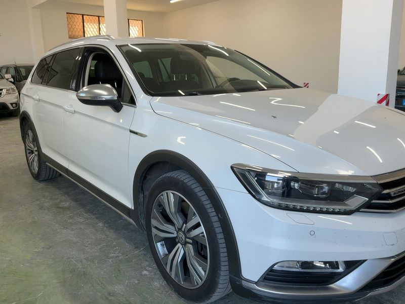 Volkswagen Passat Alltrack 2.0 TDI 4Motion BlueMotion Tech 2016 – снимка 12