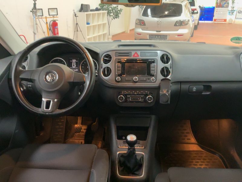Volkswagen Tiguan 2.0 TDI Team BlueMotion Tech 2011 – снимка 17