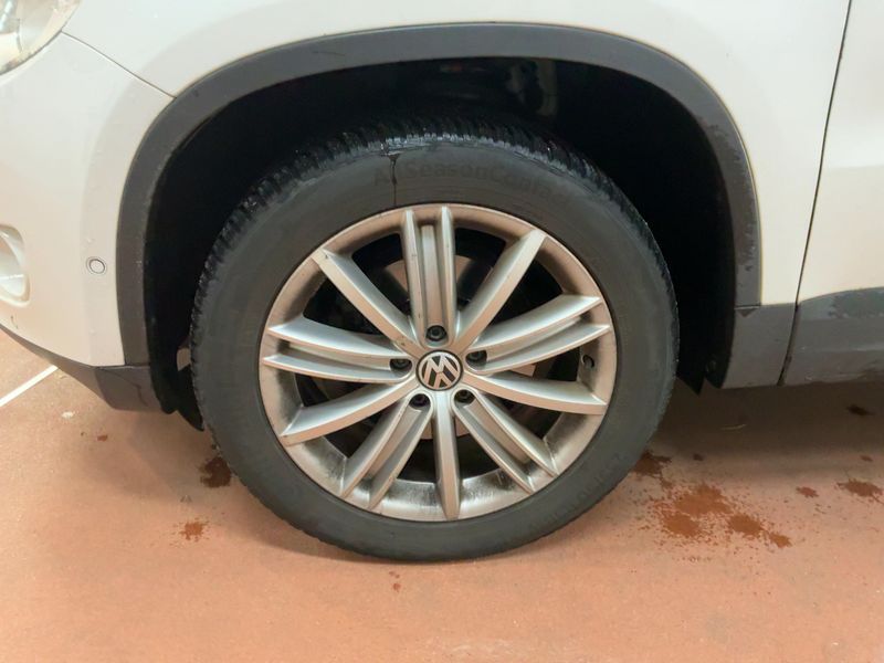 Volkswagen Tiguan 2.0 TDI Team BlueMotion Tech 2011 – снимка 3