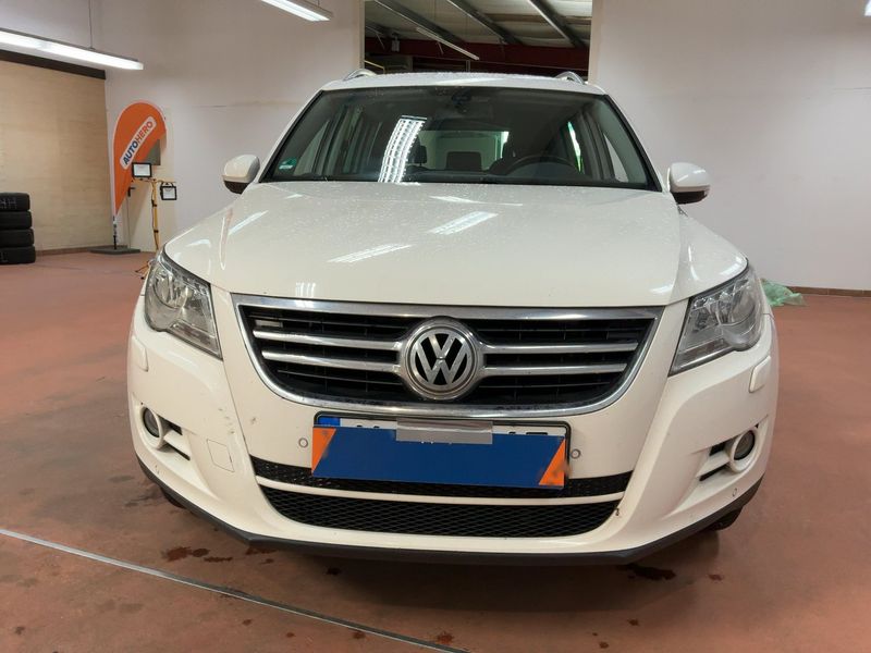 Volkswagen Tiguan 2.0 TDI Team BlueMotion Tech 2011 – снимка 14