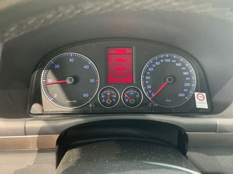 Volkswagen Touran 2.0 TDI United 2009 – снимка 4