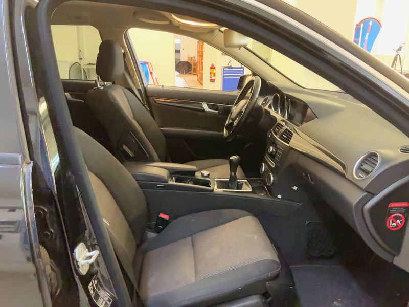 Mercedes-Benz C-Klasse C 200 CDI T BlueEfficiency Classic 2011 – снимка 17