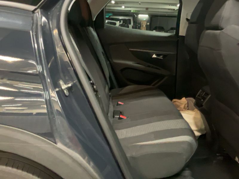 Peugeot 3008 1.2 PureTech Active 2020 – снимка 19