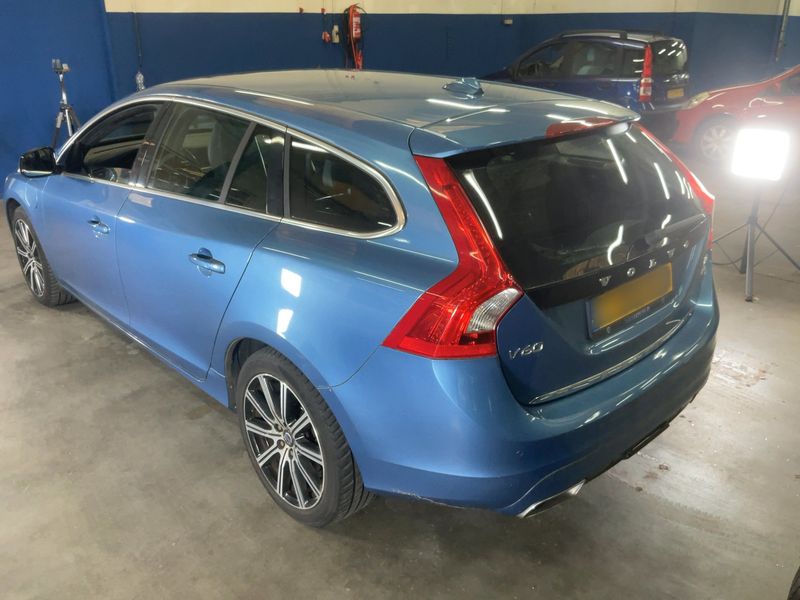 Volvo V60 2.4 D6 Plug-in Hybrid Summum AWD 2014 – снимка 6