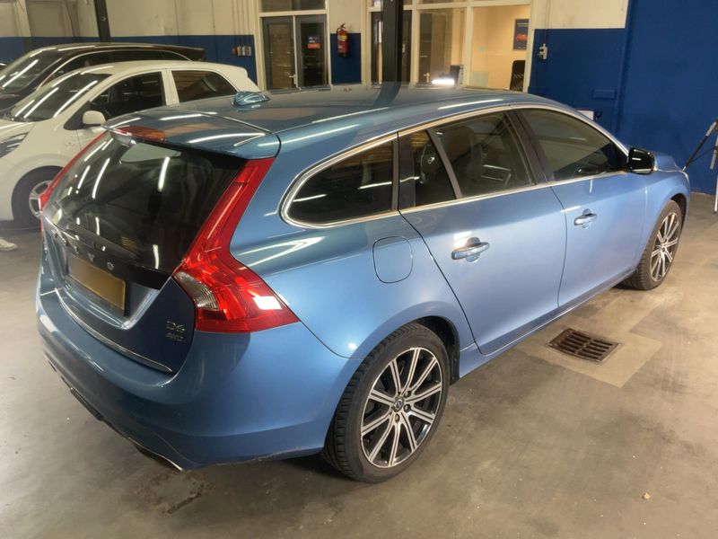 Volvo V60 2.4 D6 Plug-in Hybrid Summum AWD 2014 – снимка 8