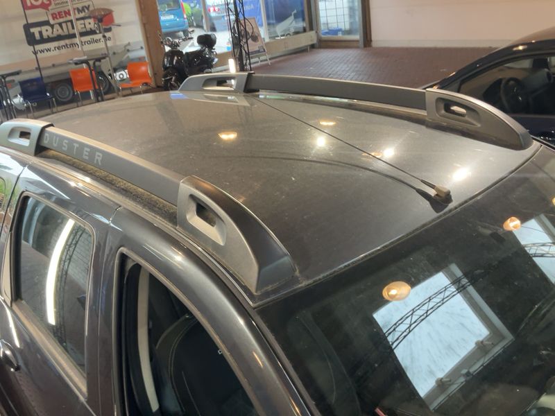 Dacia Duster 1.2 TCe Laureate 4x2 2015 – снимка 13