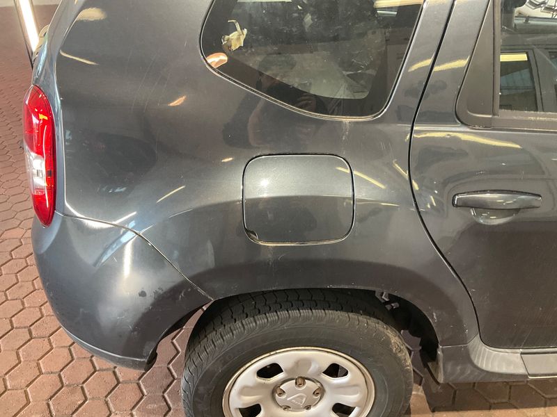 Dacia Duster 1.2 TCe Laureate 4x2 2015 – снимка 23