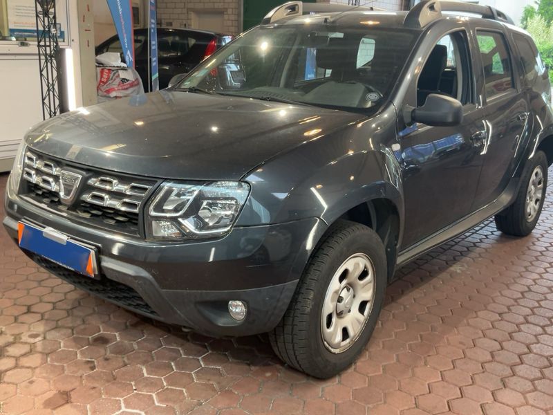 Dacia Duster 1.2 TCe Laureate 4x2 2015 – снимка 2