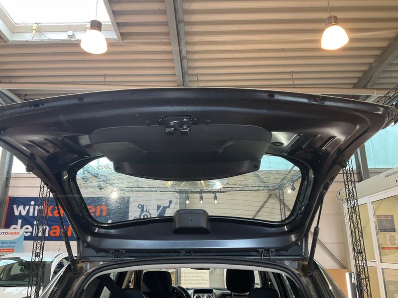 Dacia Duster 1.2 TCe Laureate 4x2 2015 – снимка 27