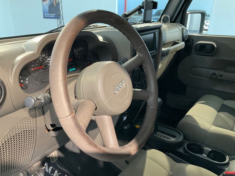 Jeep Wrangler Unlimited 3.8 V6 Sport 2008 – снимка 22