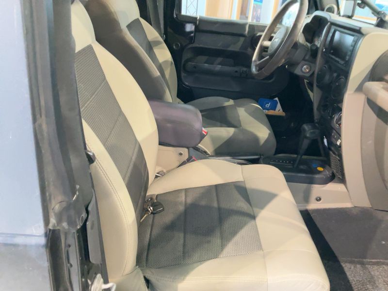 Jeep Wrangler Unlimited 3.8 V6 Sport 2008 – снимка 16