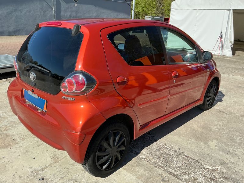 Toyota Aygo 1.0 Connect 2012 – снимка 2