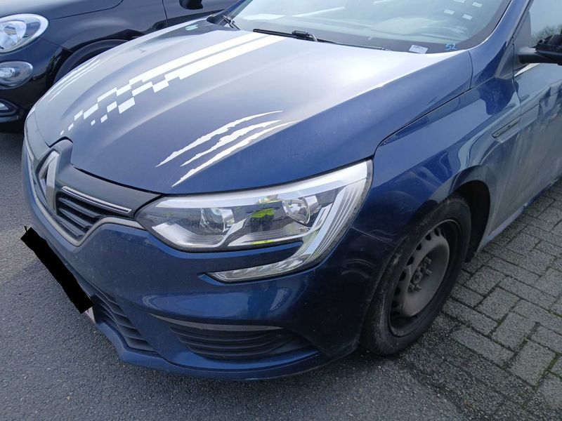 Renault Megane 1.3 TCe Life 2019 – снимка 2