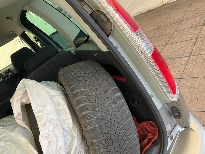 Skoda Roomster 1.2 TSI Ambition Plus Edition 2013 – снимка 28